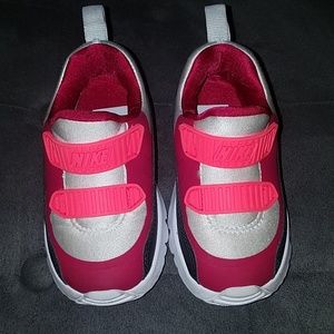 Toddler 6 Nike Sneakers
